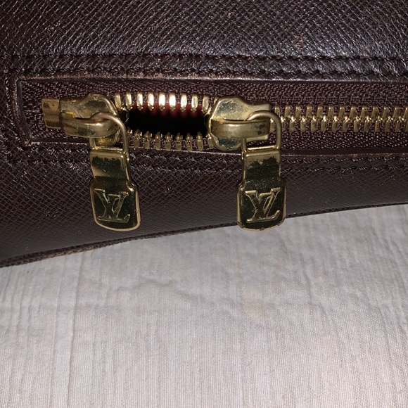 Louis Vuitton purse - Picture 3 of 10